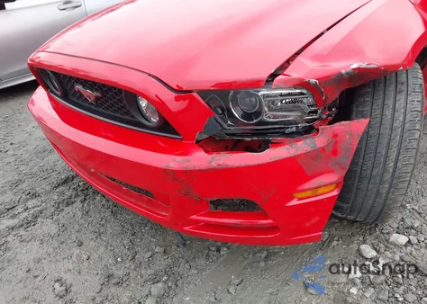 2013 Ford Mustang Gt Premium z USA, uszkodzony, nr VIN 1ZVBP8CF4D5265576